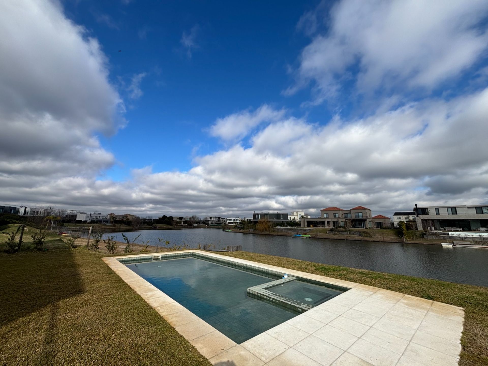 Foto 6 — Excelente Casa en Barrio Marinas Puertos Escobar