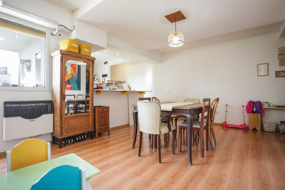 VENTA DEPARTAMENTO 3 AMBIENTES CON COCHERA BOEDO