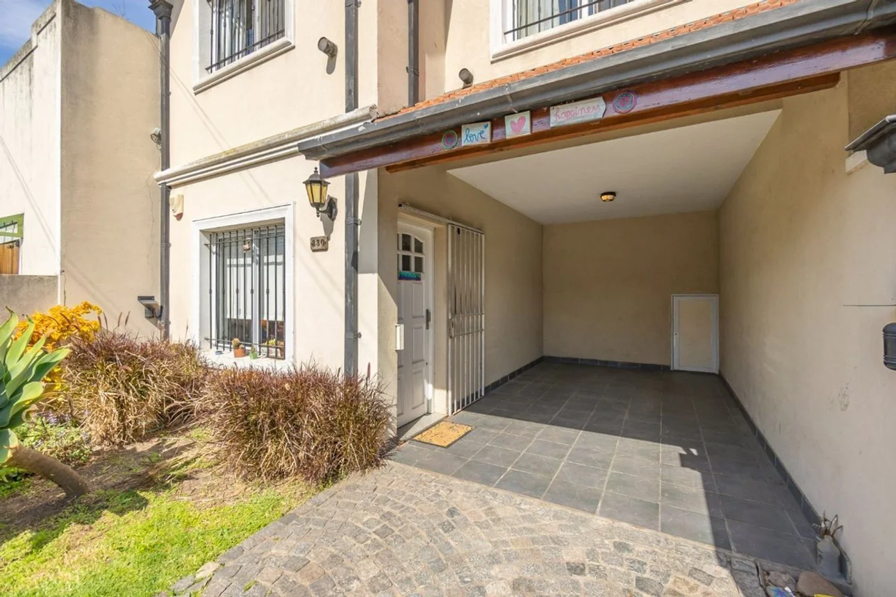 Casa tríplex en venta en Adrogué, foto 4