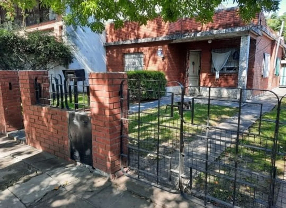 Casa de 3 ambientes en venta en Villa Tesei, Alvar Núñez 300
