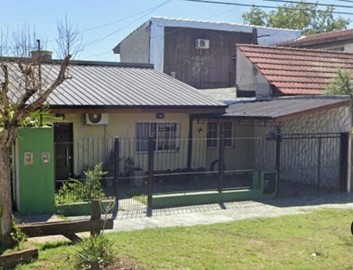 Casa de 5 ambientes en venta en Moreno, Esteban de Luca 2100, foto 2