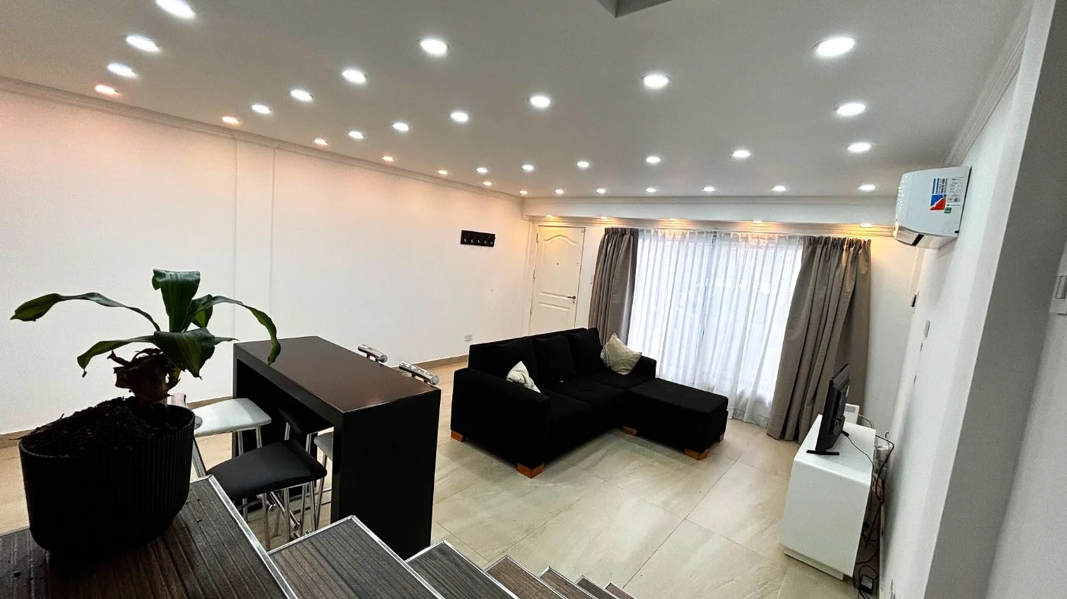 PH de 5 ambientes en venta en La Tablada, Catriel 5000