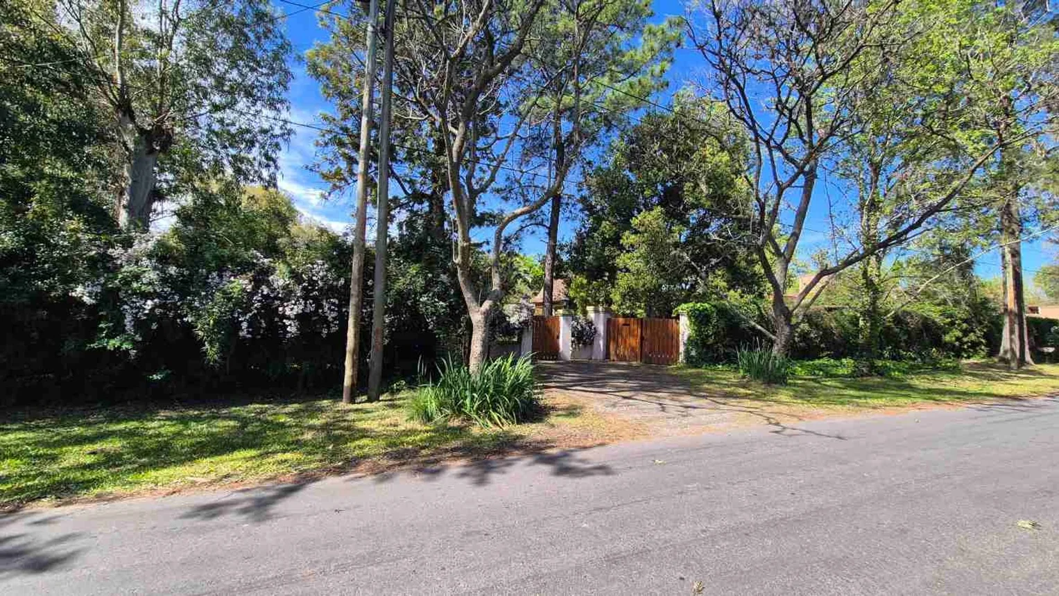Casa en venta en Benavídez, Isla de los Estados 700