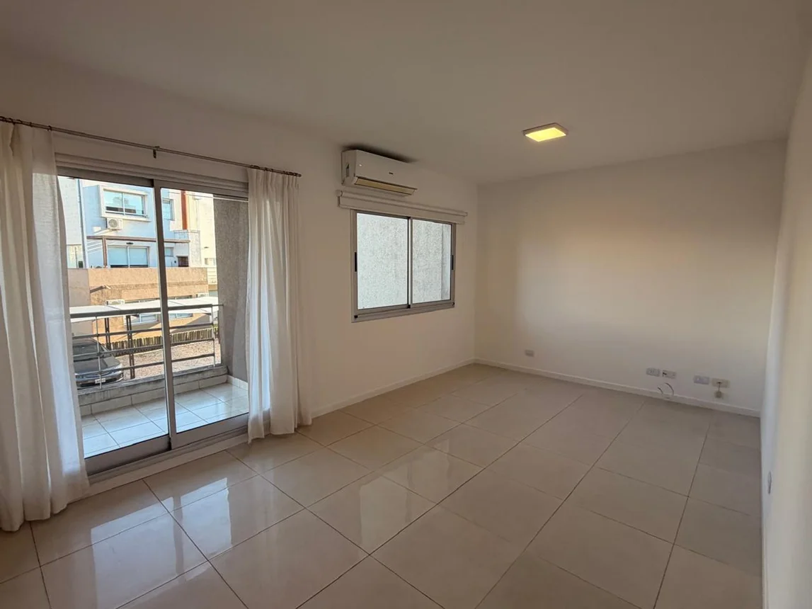 Departamento de 3 ambientes en alquiler en Nordelta, Barrio Sendero Nordelta 600