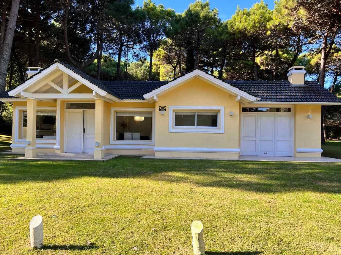 Casa de 4 ambientes en venta en Pinamar, Aquiles 4000, foto 2