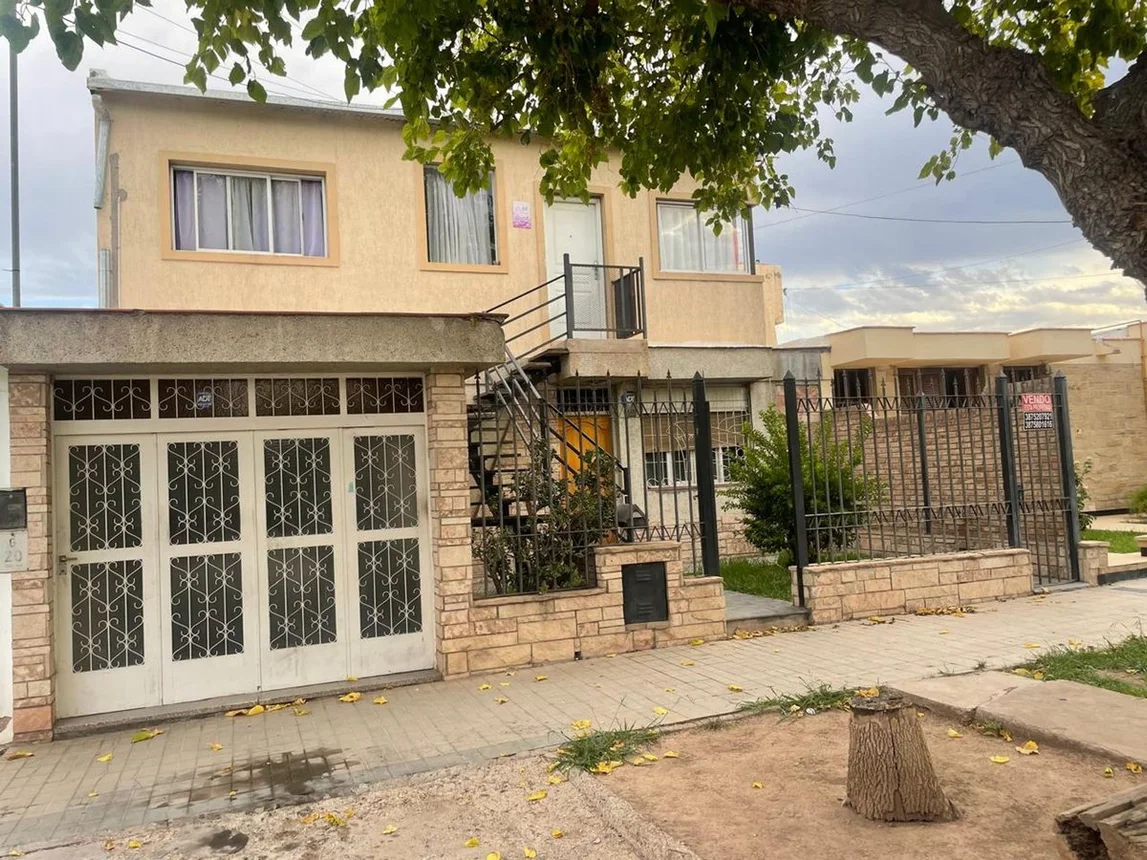 Casa en venta en Godoy Cruz