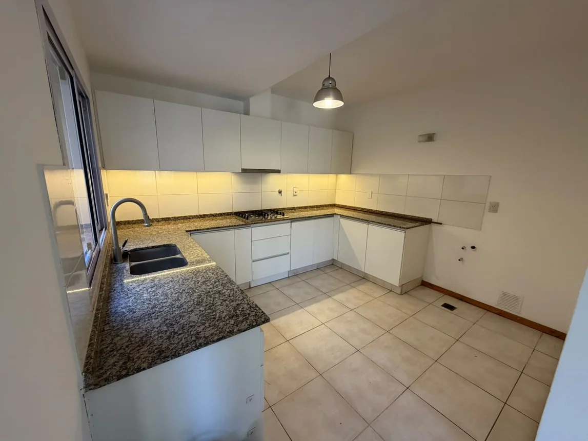 Departamento de 3 ambientes en alquiler en Mendoza, Doctor Salomon Miyara 2100, foto 5