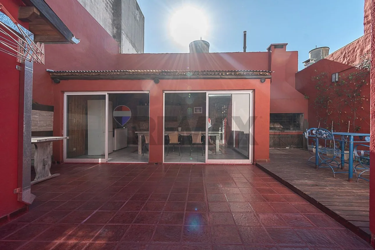 Casa de 5 ambientes en venta en Villa Pueyrredón, Franco 2900