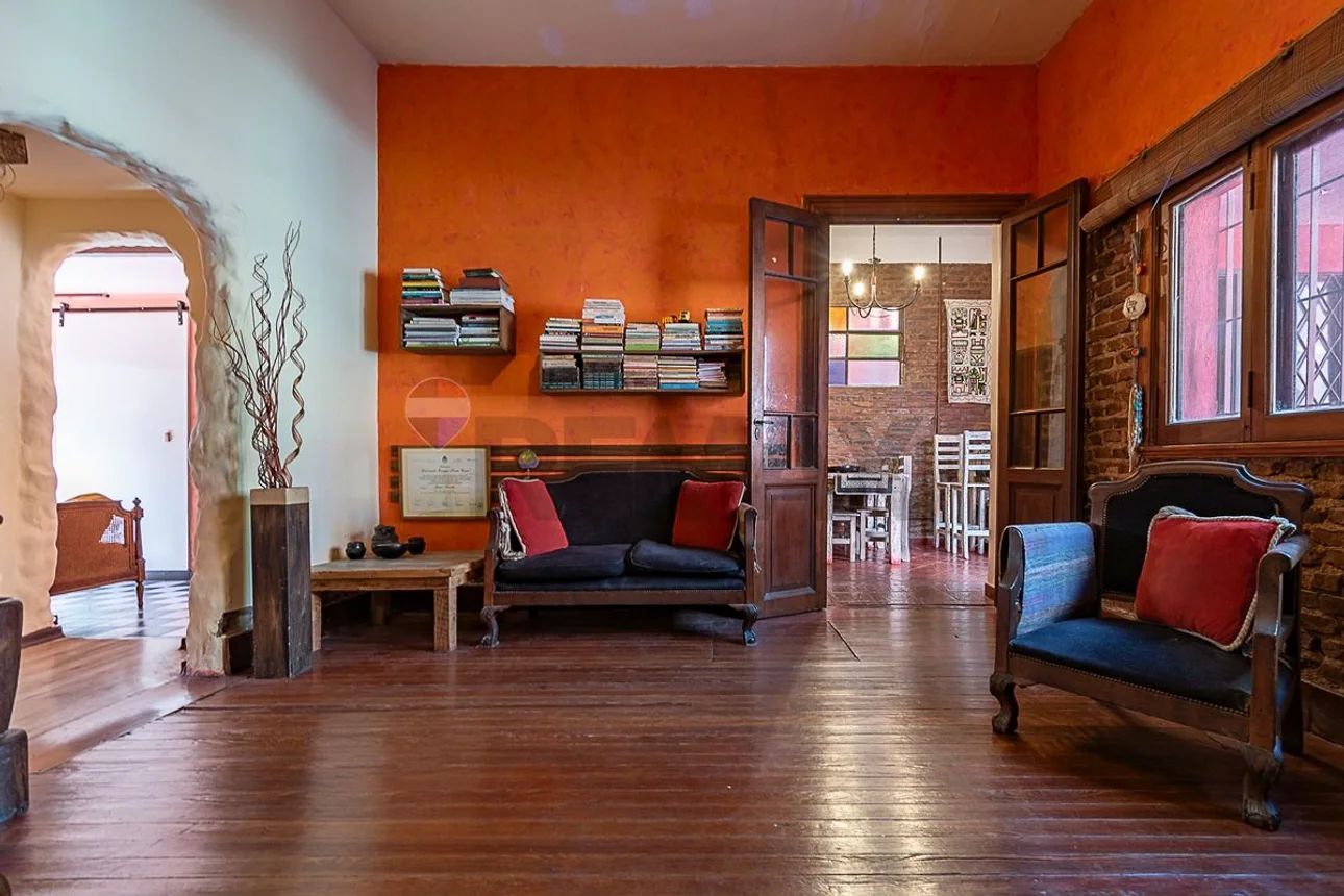 Casa de 5 ambientes en venta en Villa Pueyrredón, Franco 2900, foto 3