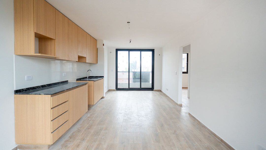 VENTA DEPARTAMENTO TRES AMB COCHERA TERRAZA MORON