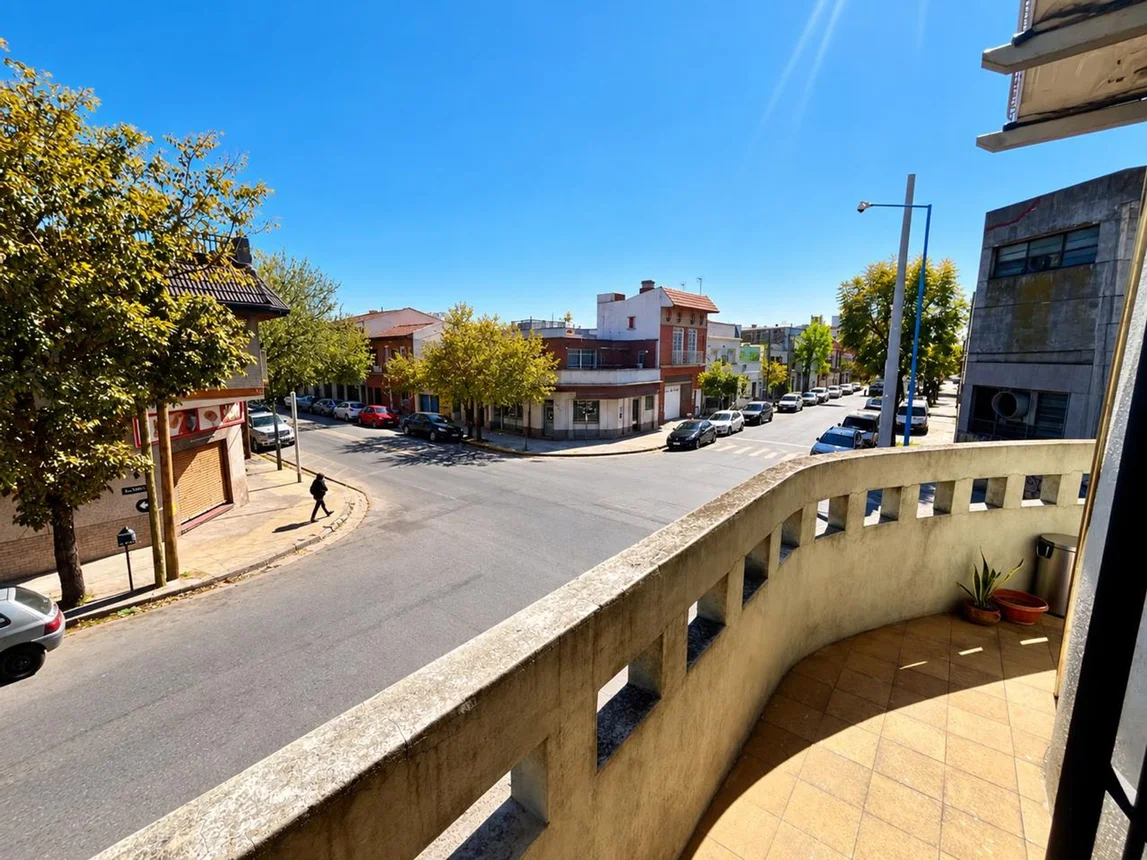 PH en venta en Piñeyro, Avenida Santa Fe 1700