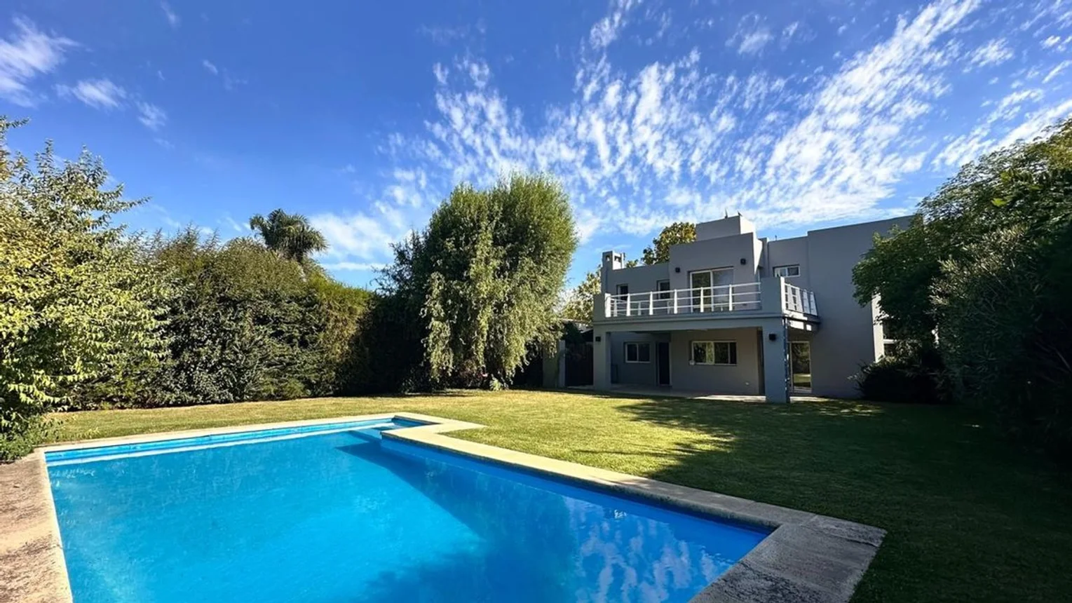 Casa en venta en Garín