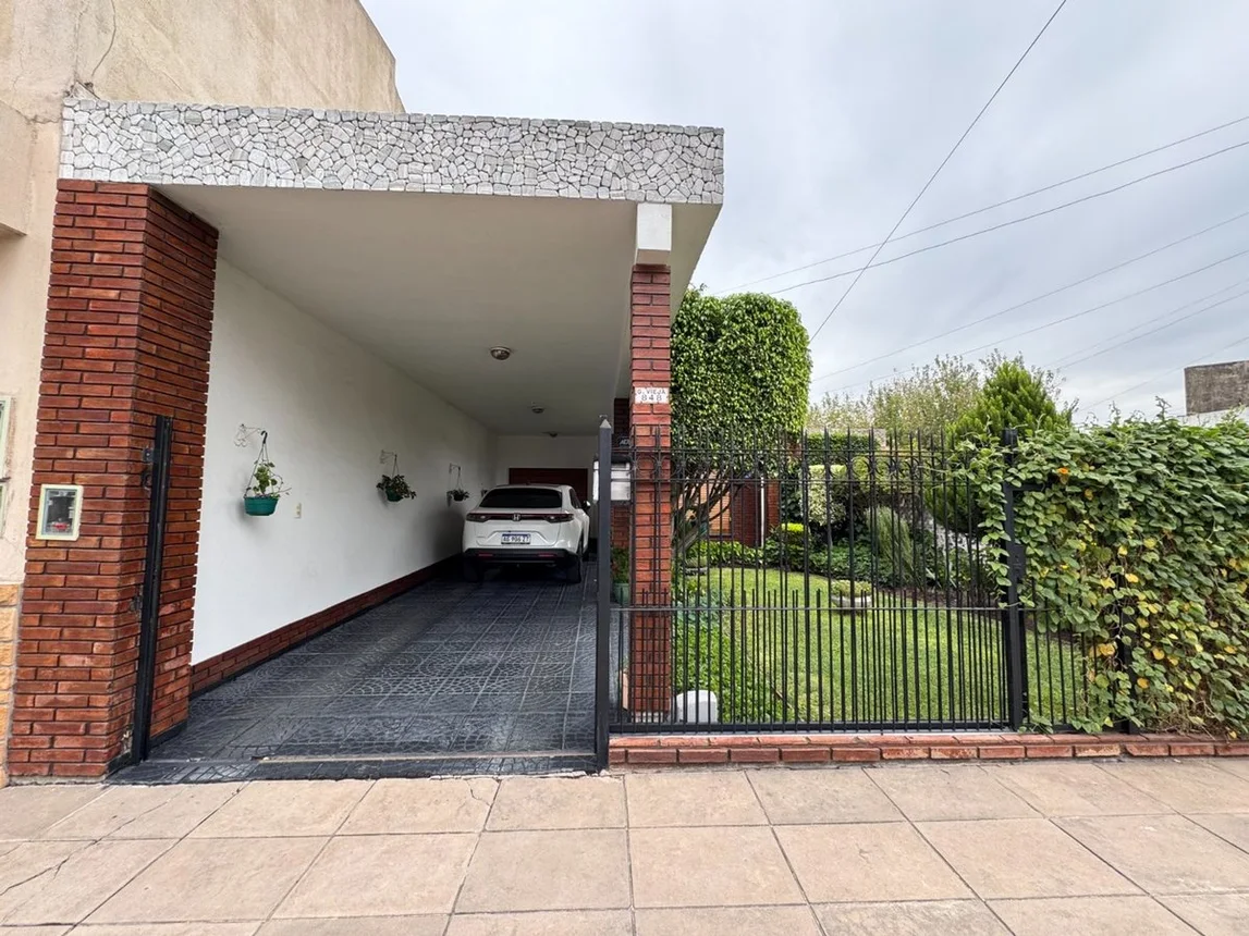 Casa de 3 ambientes en venta en Merlo, Guardia Vieja 800