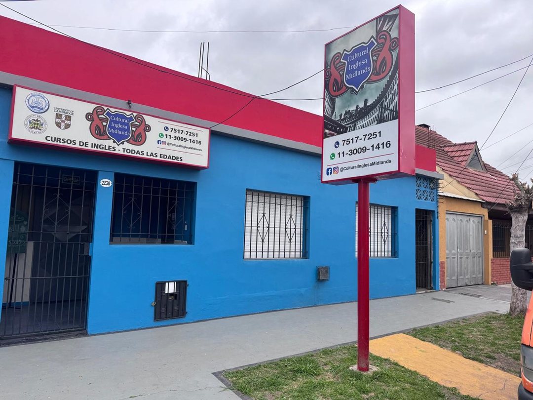 VENTA – Casa adaptada como Instituto  Solano