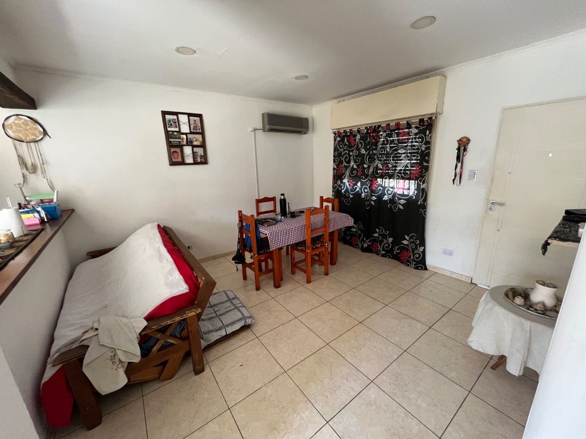 Foto 24 — CASA 3 AMBIENTES RECICLADA EN VENTA – CASTELAR