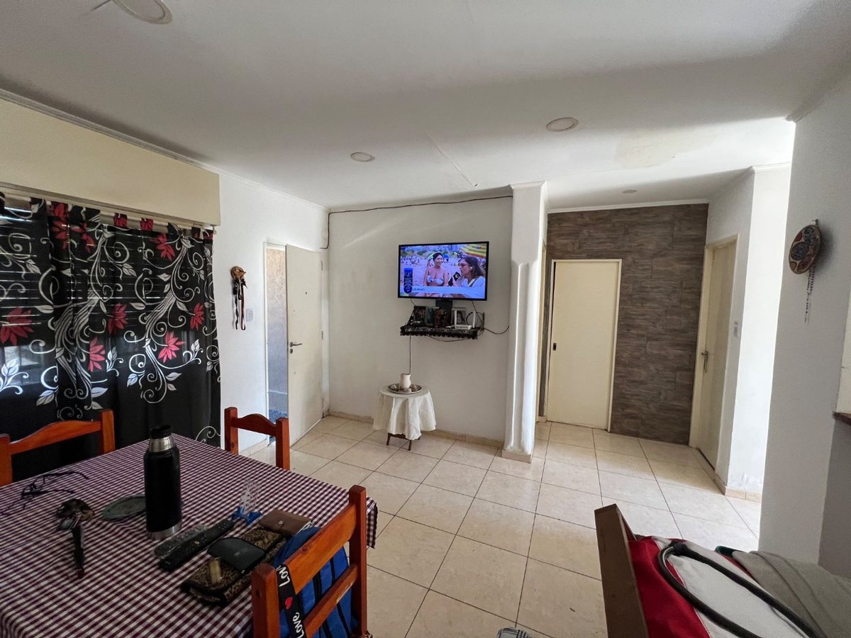 Foto 5 — CASA 3 AMBIENTES RECICLADA EN VENTA – CASTELAR
