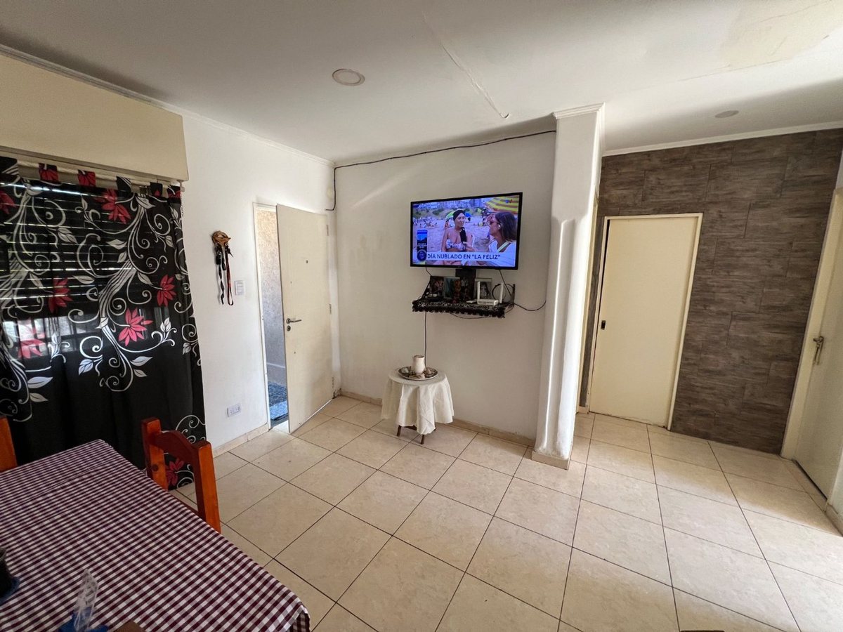 Foto 6 — CASA 3 AMBIENTES RECICLADA EN VENTA – CASTELAR
