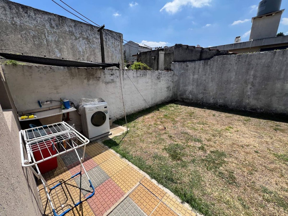 Foto 34 — CASA 3 AMBIENTES RECICLADA EN VENTA – CASTELAR