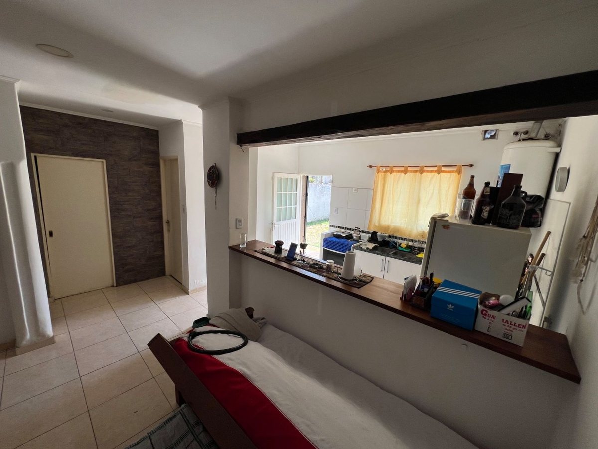 Foto 7 — CASA 3 AMBIENTES RECICLADA EN VENTA – CASTELAR