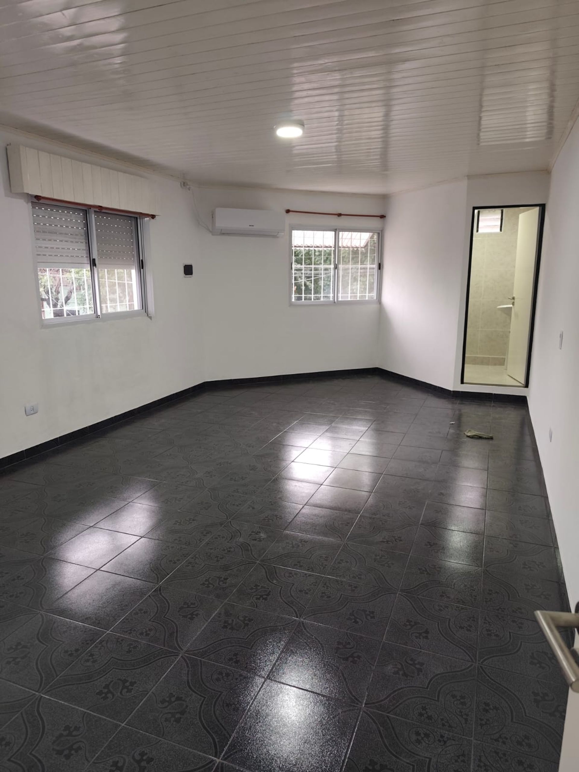 Foto 4 — ALQUILER MONOAMBIENTE UBICADO EN AV. LA PALOMA