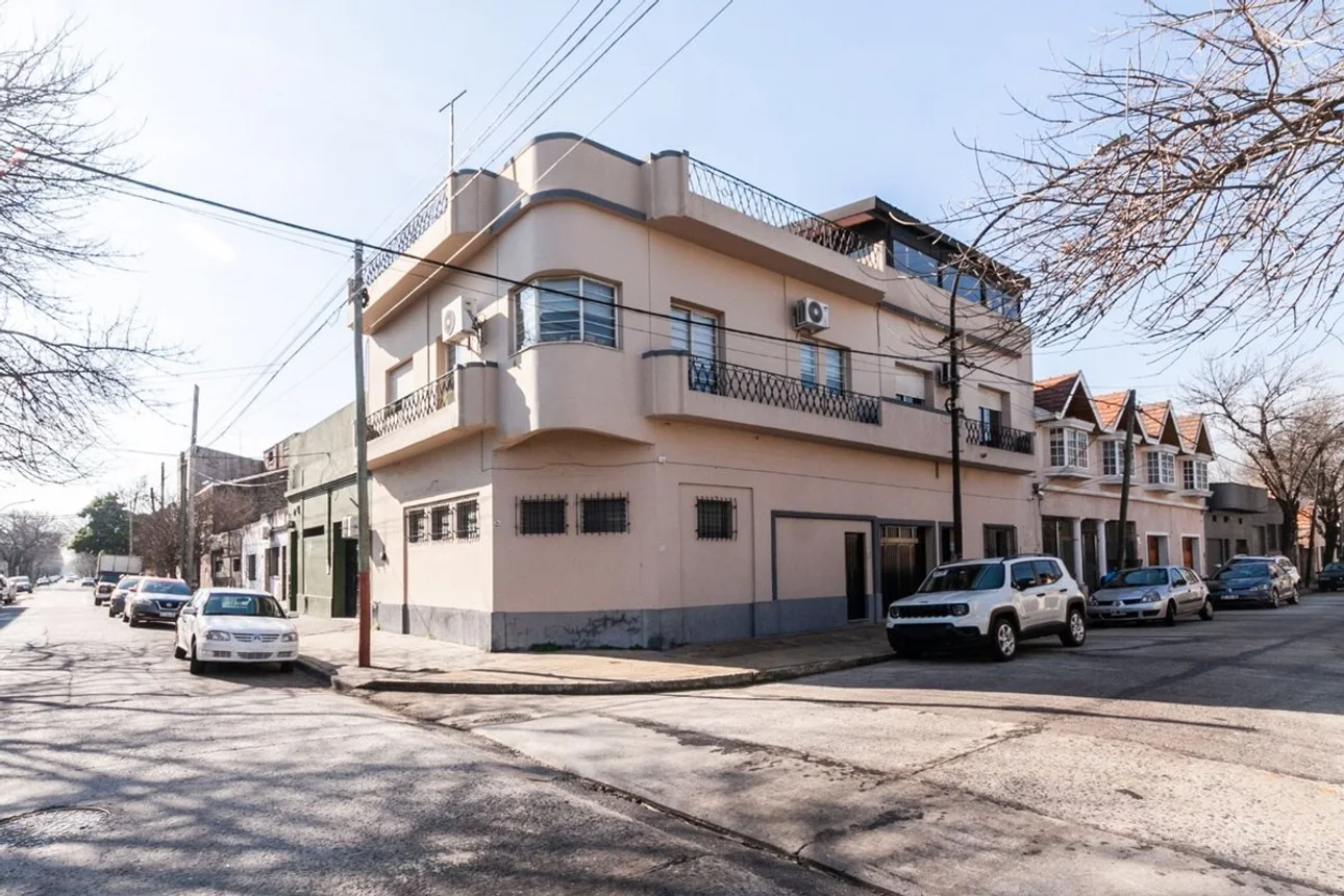 Casa de 5 ambientes en venta en Valentín Alsina, Alfredo Lorenzo Palacios 3100, foto 2