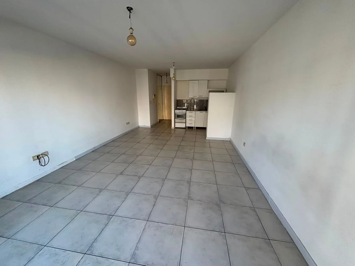 Venta - ambiente amplio c/balcon luminoso-almagro, foto 5