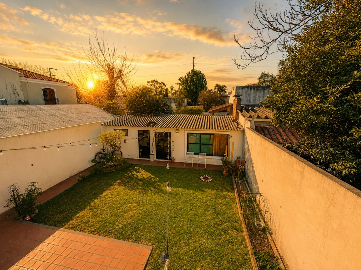 Casa de 6 ambientes en venta en Llavallol, San Vladimiro 1000
