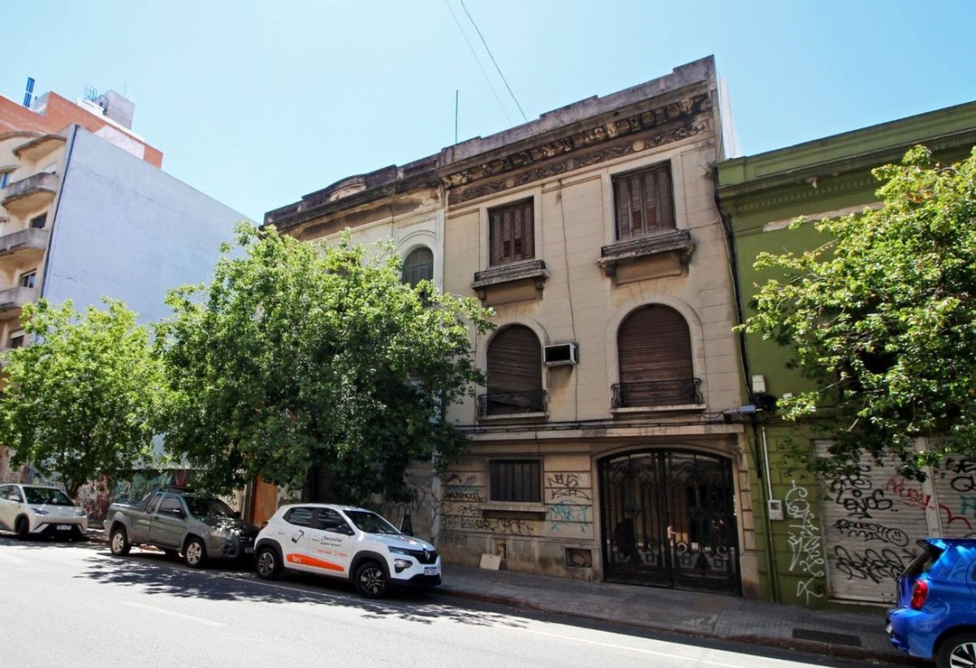 Casa en venta 10 ambientes en Mercedes 1500, Centro, Centro, Montevideo