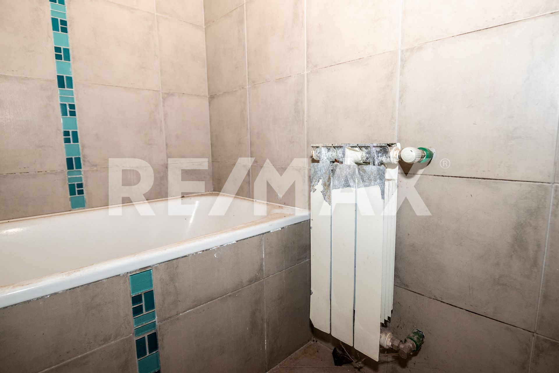CASA EN VENTA VALLE ESCONDIDO 4 DORMITORIOS - foto 18