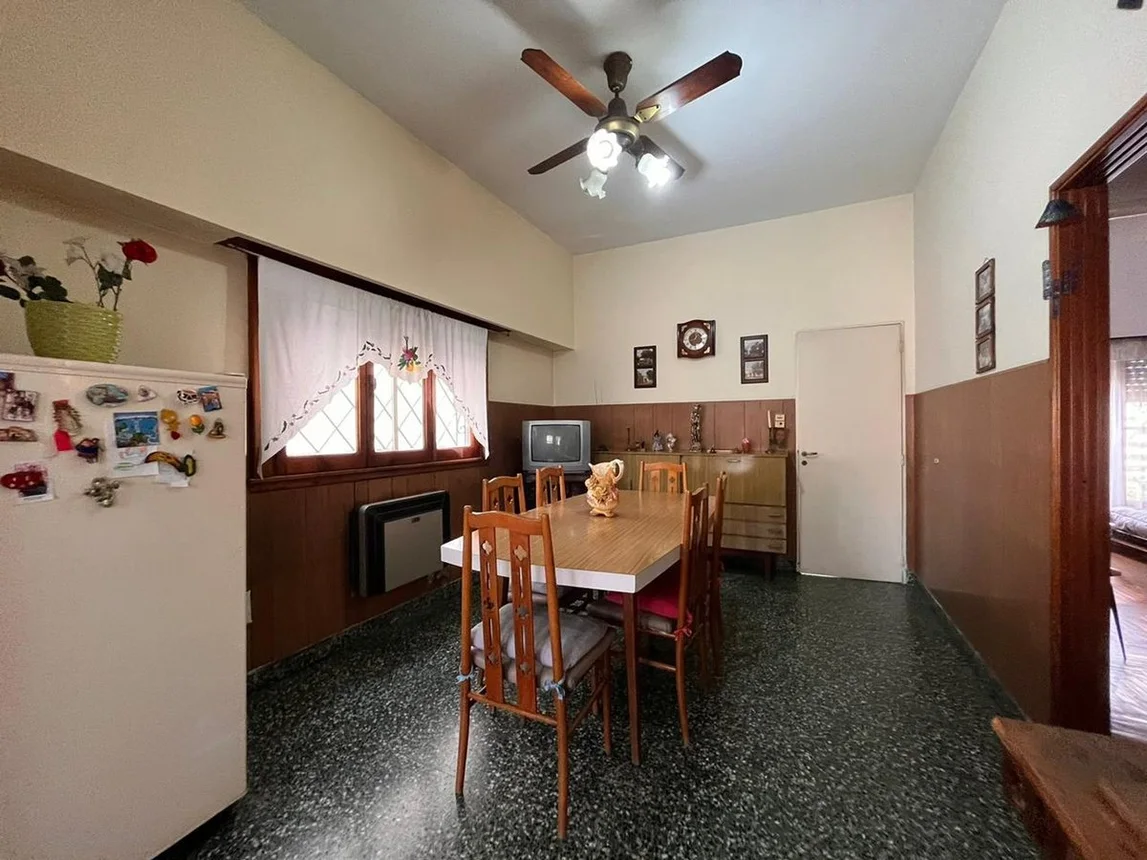 Casa de 4 ambientes en venta en Valentín Alsina, Coronel Erezcano 3800, foto 2