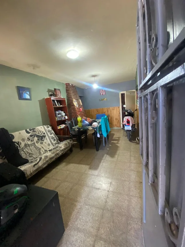 Venta casa más depto en barrio mariano fragueiro, foto 4
