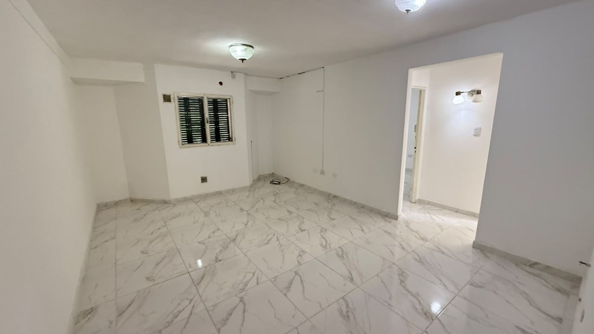 Se vende dpto. céntrico de 2 dorm. refaccionado