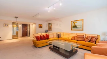 VENTA POCITOS APARTAMENTO 3 DORMITORIOS GARAGE