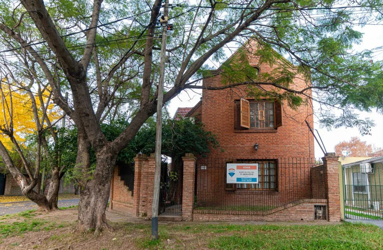 Casa en venta en Quilmes, foto 3