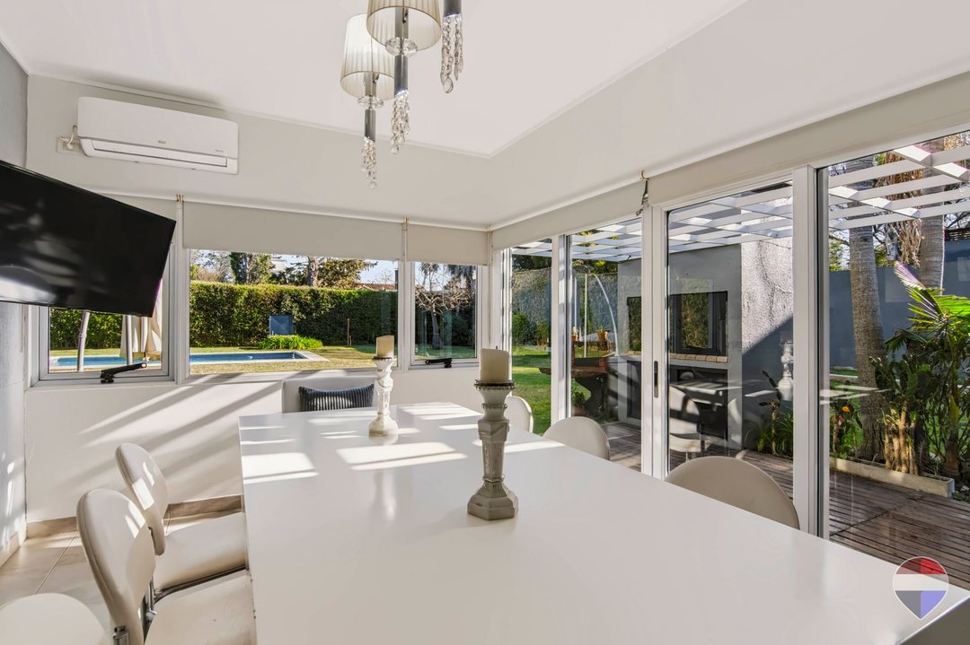 CASA EN VENTA GONNET