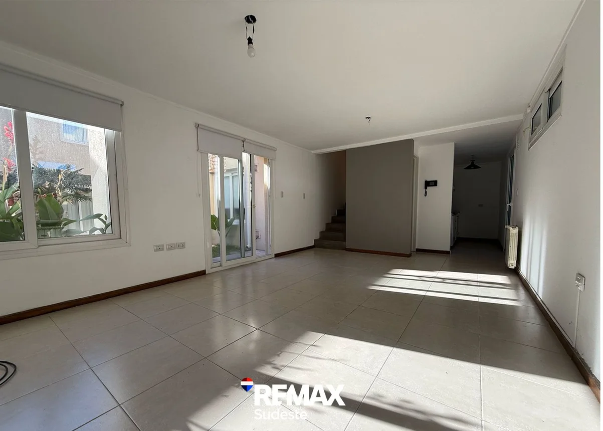 Dúplex de 3 ambientes en venta en Bahía Blanca, Apolinar Bañuelos 2700, foto 2