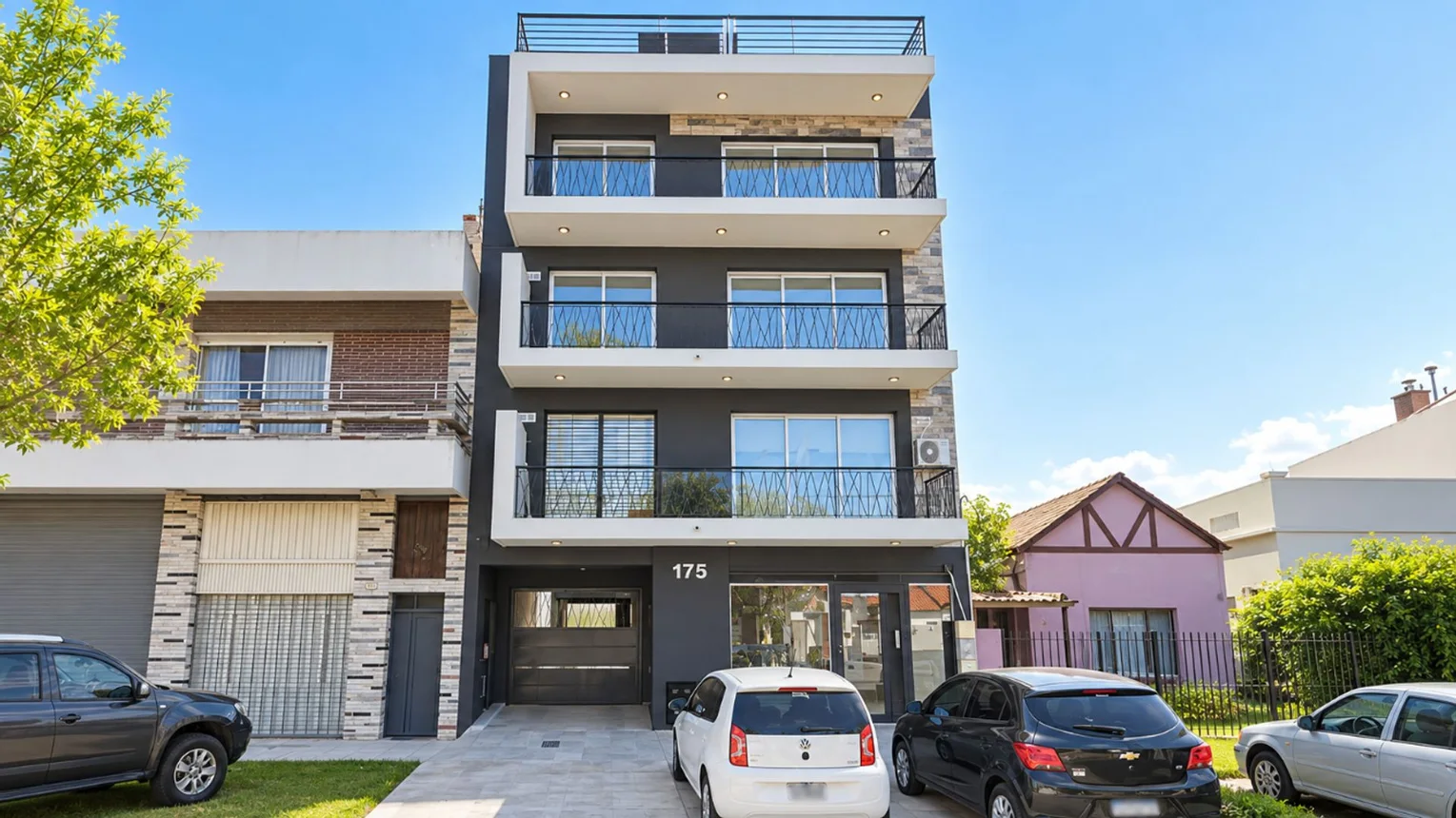 Departamento en venta en Bernal Este, Lavalle 100