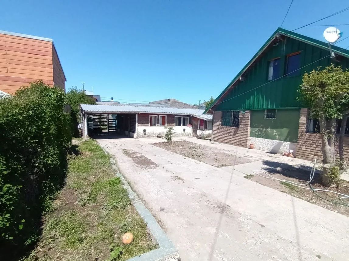 Casa de 6 ambientes en venta en San Carlos de Bariloche, Tandil 1700, foto 2