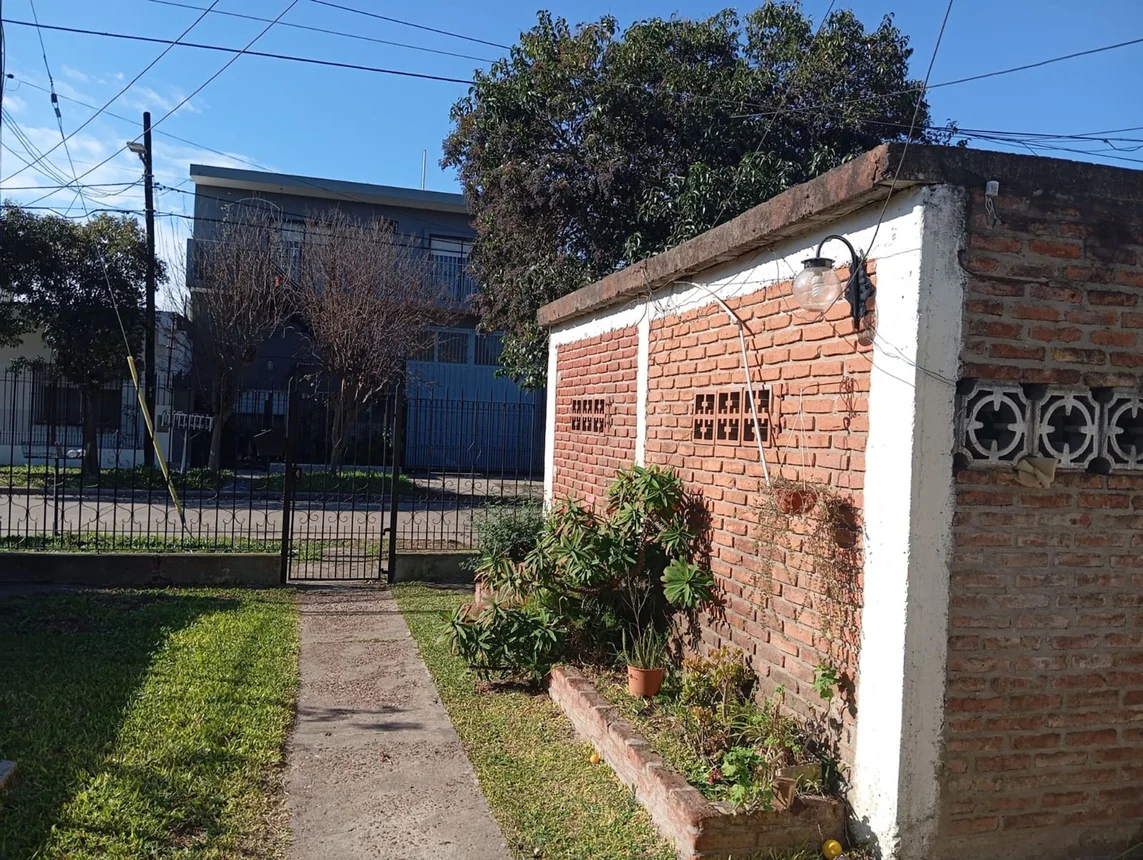 Casa en venta en Burzaco, foto 4