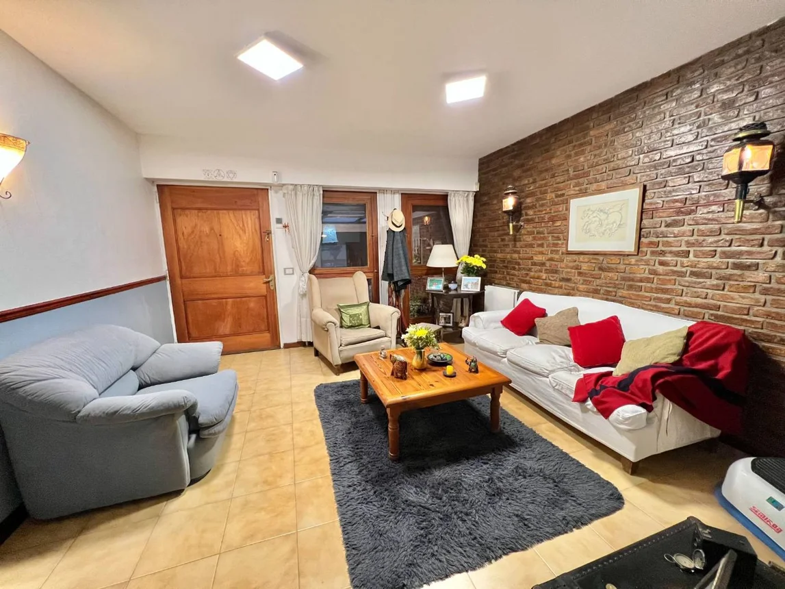 Casa dúplex en venta en Quilmes, foto 2