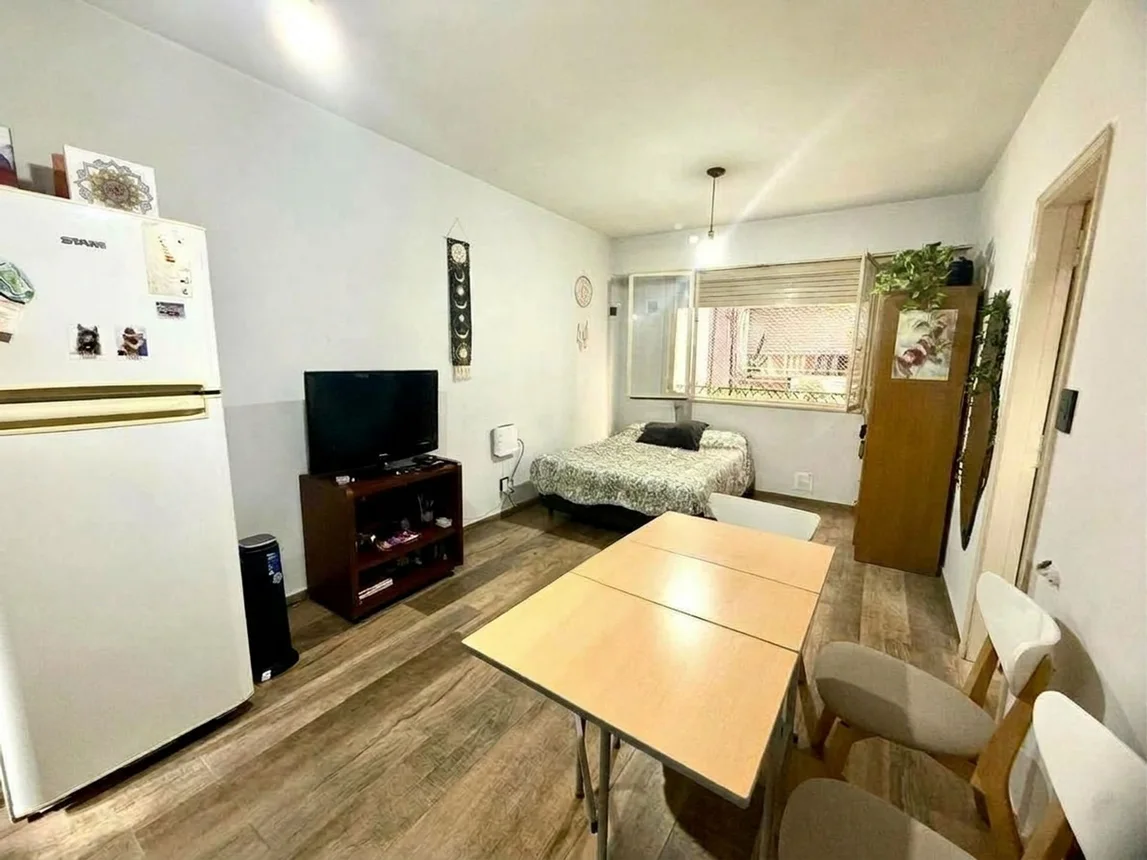 Monoambiente en venta en Almagro, Mario Bravo 0