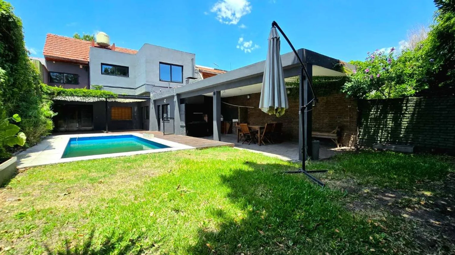 Casa en venta en Castelar, foto 3
