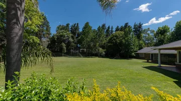 CHALET INGLES 3.222 M2 EN COTOS DE ALAMEDA, ROLDAN