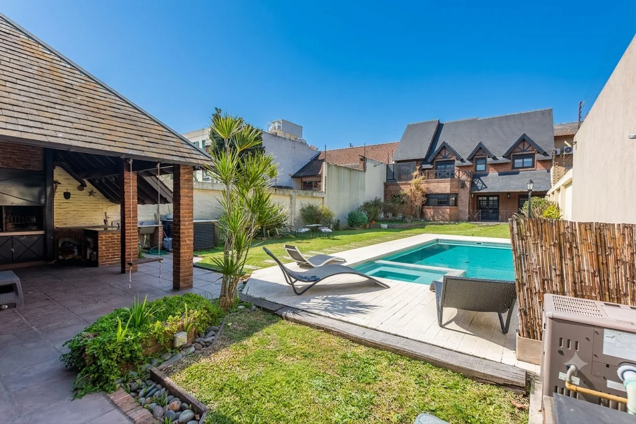 Casa en venta en Ramos Mejía, foto 2
