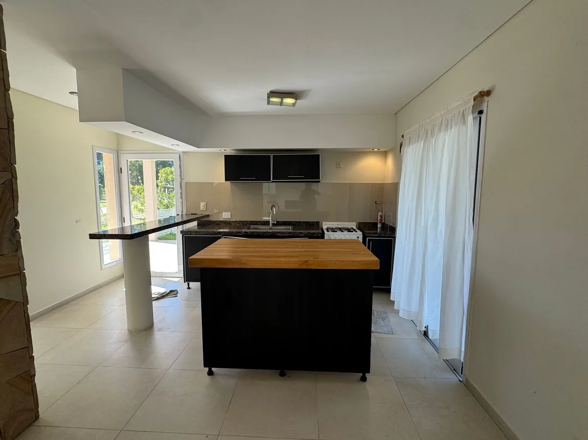 Casa en venta en La Plata, foto 3