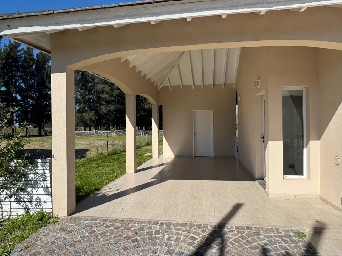 Casa en venta en La Plata, foto 2