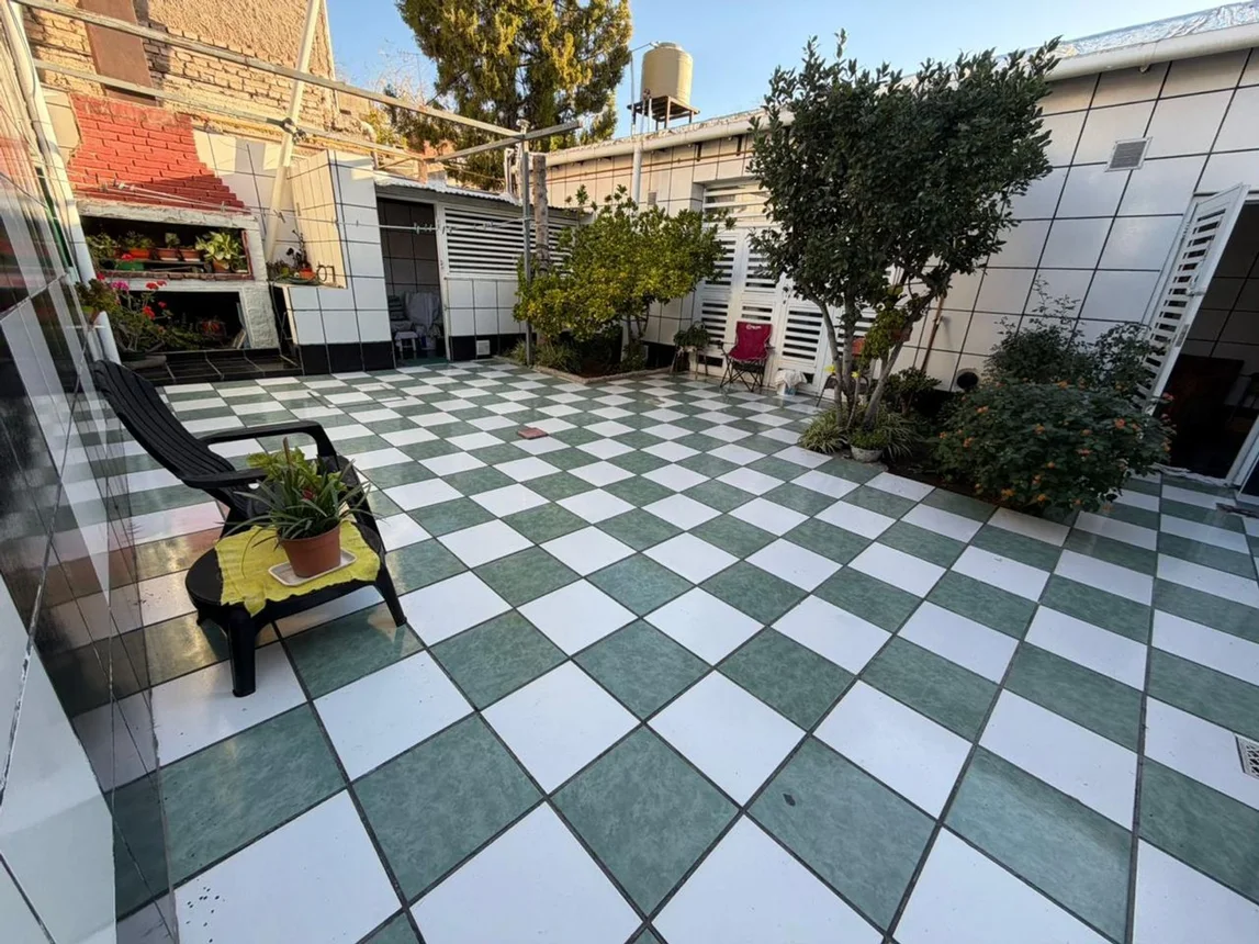 Casa de 4 ambientes en venta en Mendoza, Benielli C. 2200, foto 2