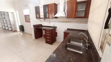 VENTA CASA 2 DORMITORIOS MAS DEPARTAMENTO ALBERDI