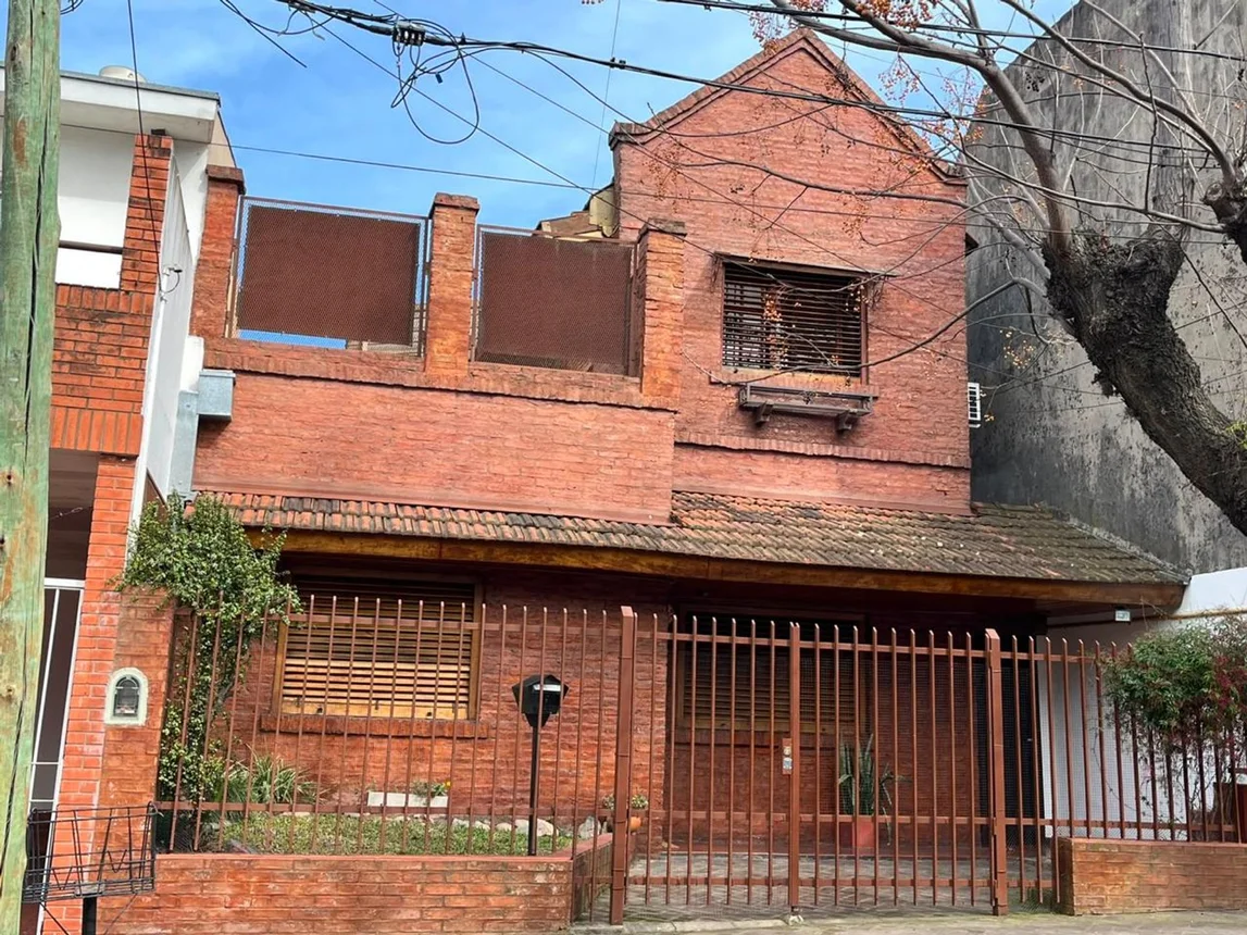 Casa de 4 ambientes en venta en Florida, General Artigas 600