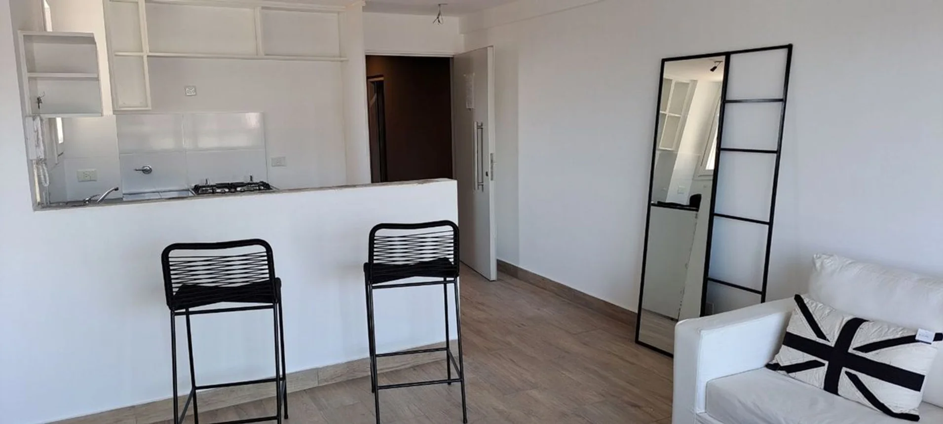 Venta 2 ambientes en torre a estrenar barracas, foto 1